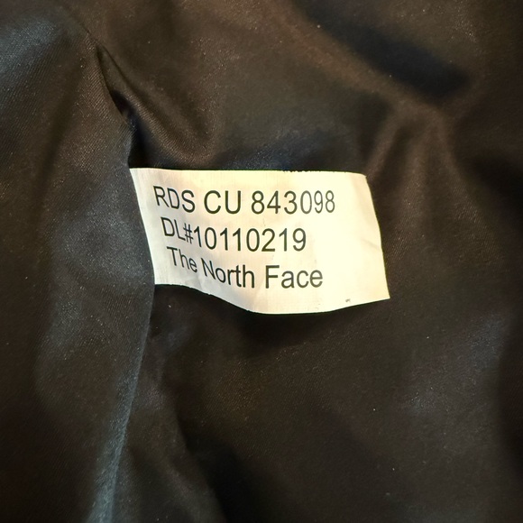 The North Face Women's Miss Metro II Black Hooded Puffer Parka winter Coat - Picture 6 of 6